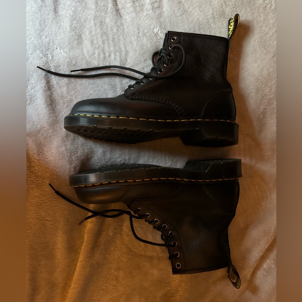 Dr. Martens, 1460 Mono 8-Eye Leather Boot, 9 US Women/8 US Men